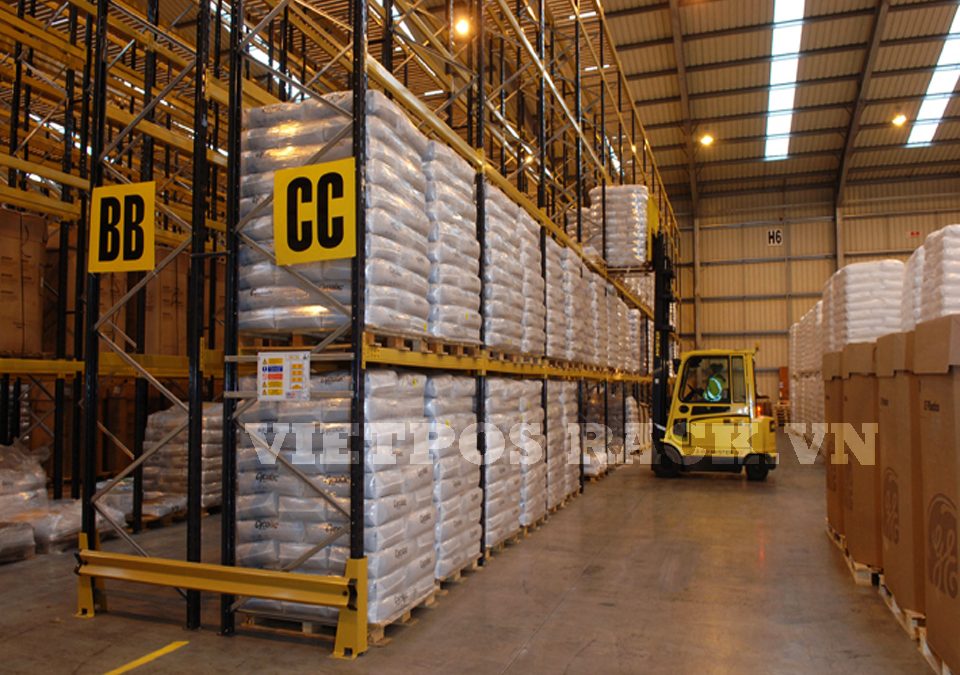 Hệ thống pallet chứa hàng kệ công nghiệp Selective